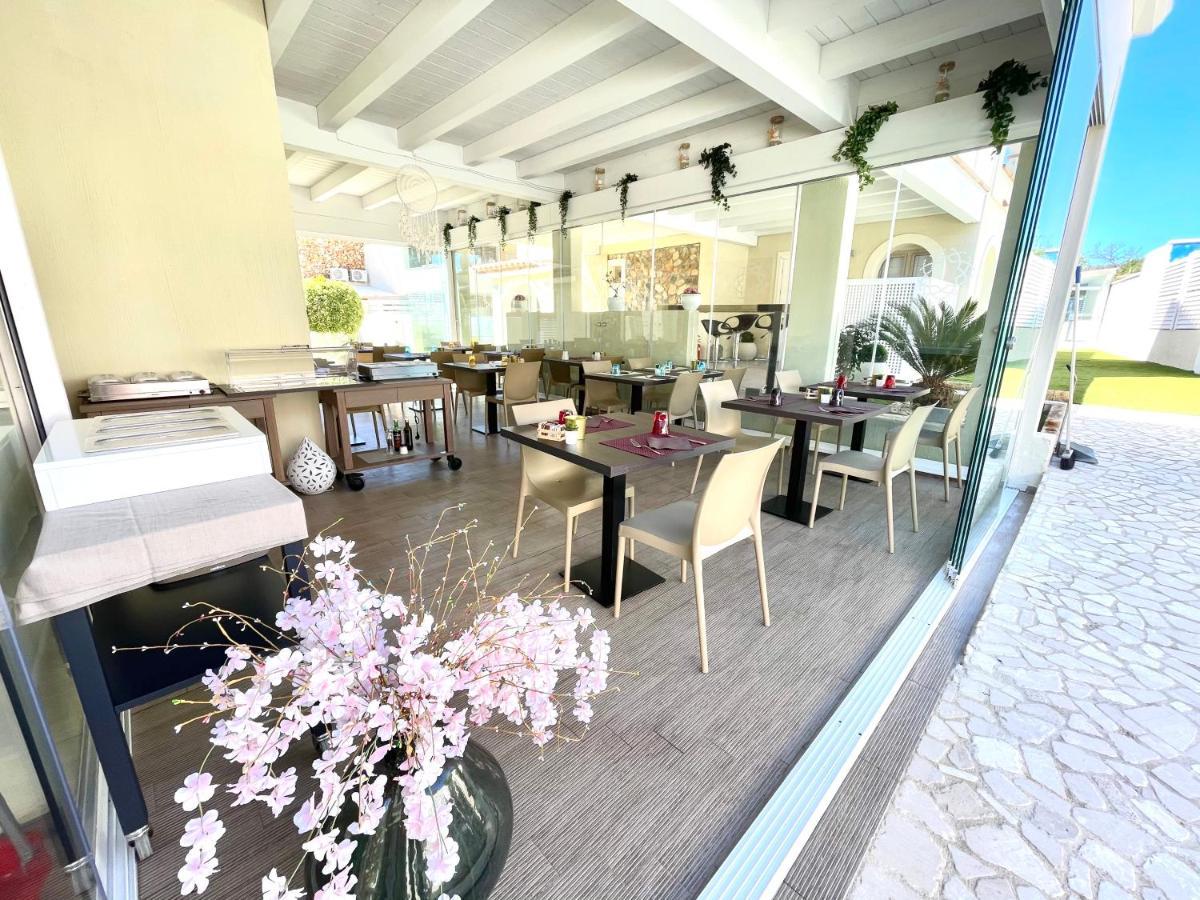Suimi'S Hotel Villasimius Ngoại thất bức ảnh